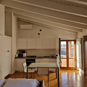 https://vittoria-al-lago.it-lombardy.com